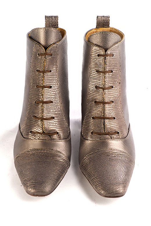 Bronze beige women's ankle boots with laces at the front. Square toe. Medium block heels. Top view - Florence KOOIJMAN